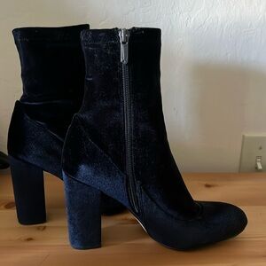 EUC Sam Edelman black velvet high heel booties size 7 1/2
